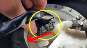 Benzinpumpe wechseln - Bmw E46 - Kraftstoffpumpe ausbauen