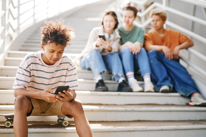Kinder und Jugendliche Smartphone