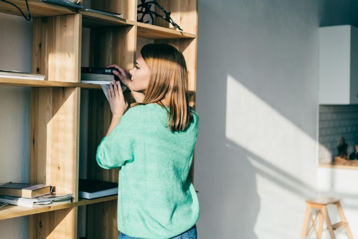 Verstecken Sie Ihren Router in einem Bücherregal