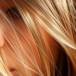 Wie oft Haare waschen bei feinem Haar?